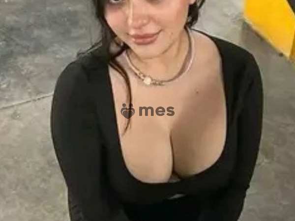 Call me safe and secure server high profile College girl and Cash payment genuine service