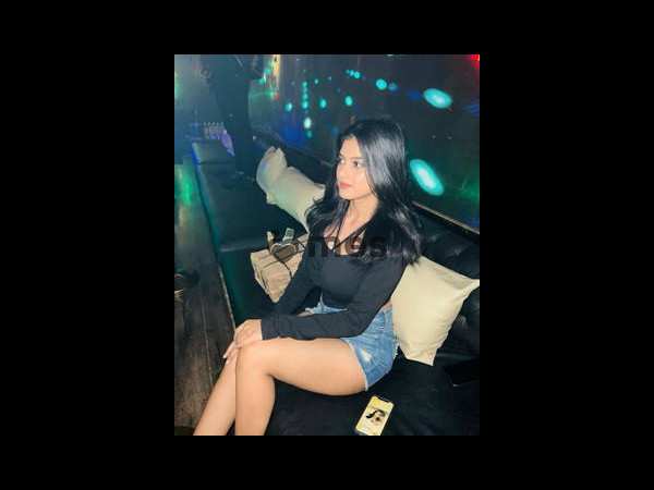 Call Girls VIP Service//85213//58921// Booking HARSHA RESIDENCY & Secure High-Class girl women sucki