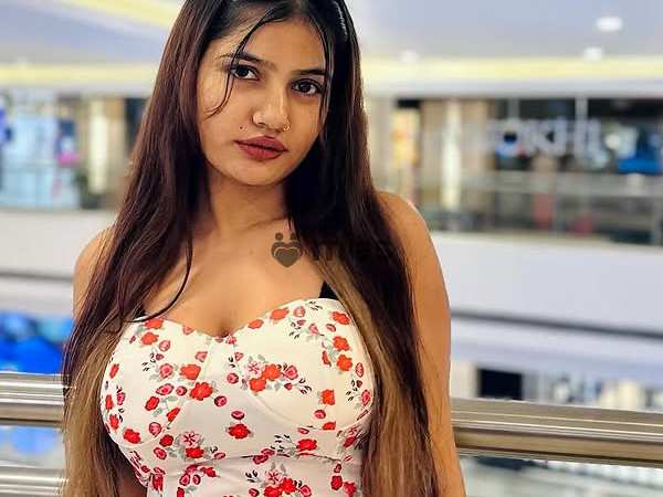 INDEPENDENT CALL GIRL  88253 89980 VIP ESCORT SERVICE
