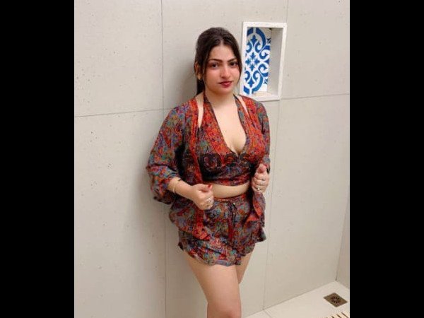 Nisha 💖1 hour 500💖 2 hour 1000 💖night 3500 100% 💖genuine low💖 price college 💖girl and bhabhi